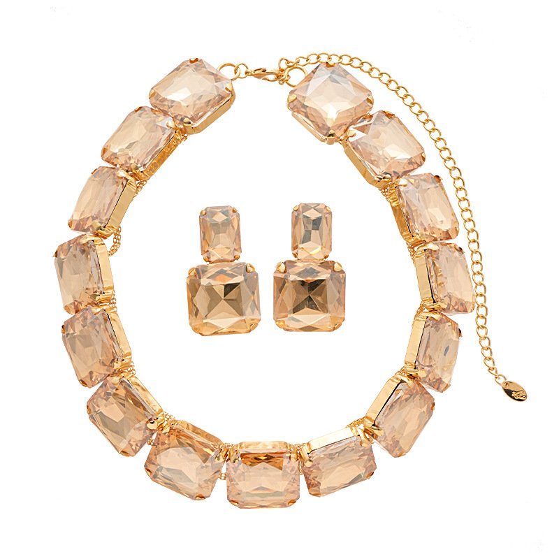 Fashion earrings and necklace - Image 5