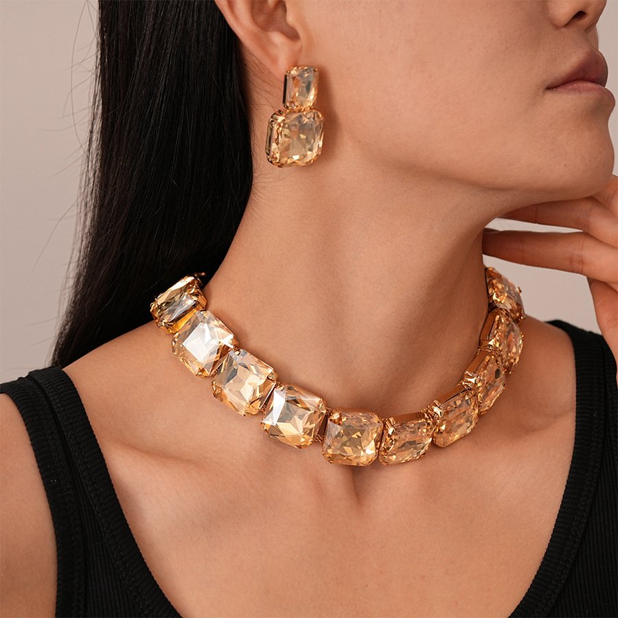 Fashion earrings and necklace