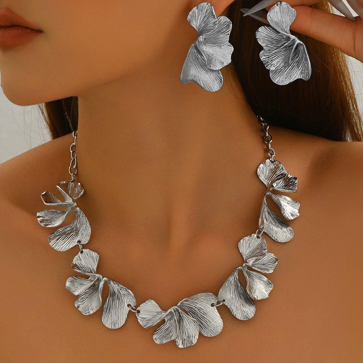 Gold plated necklace earring set - Image 2