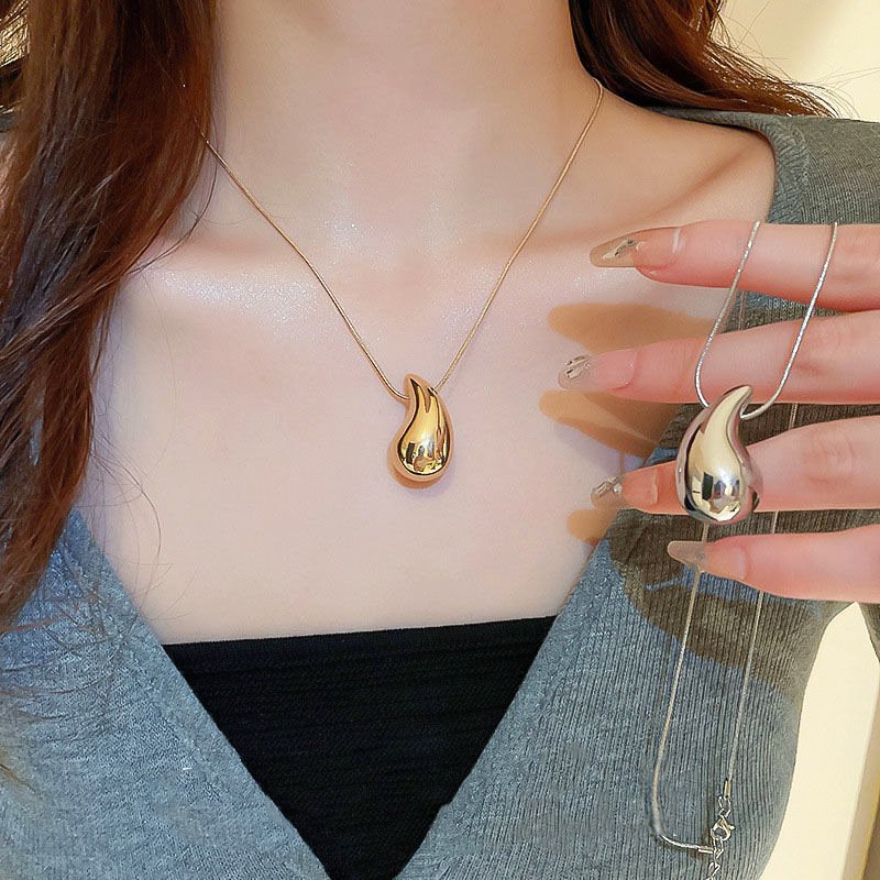 Tear Drop Necklace and Earrings Set - Image 2