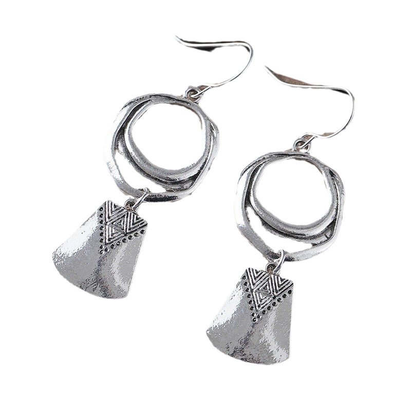 Ethic inspired earrings in silver alloy - Image 5