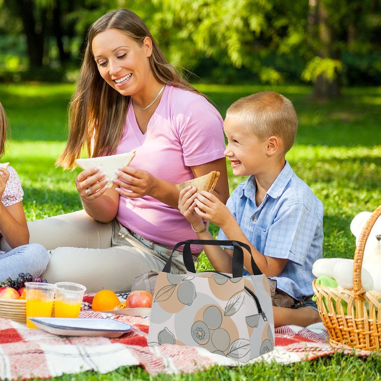 Reusable water resistant lunch bag tote for work, picnics, outdoor, traveling or shopping easy carry - Image 7