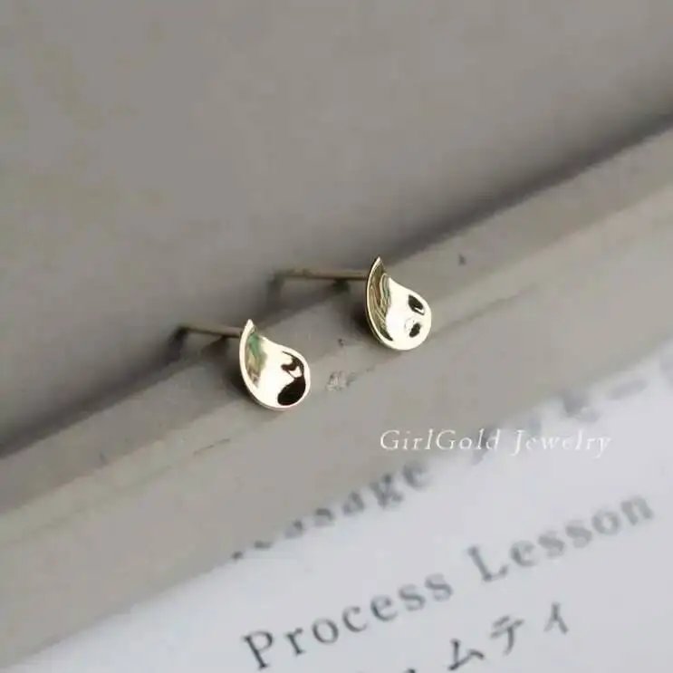 GOLDtutu Solid 9K Gold Water Drop Drop Earrings, Twirl Stud Earring, Dainty, Minimal Bride, Wedding Gift, Bridesmaid, ok427 GOLDtutu Solid 9K Gold Water Drop Drop Earrings, Twirl Stud Earring, Dainty, Minimal Bride, Wedding Gift, Bridesmaid, ok427