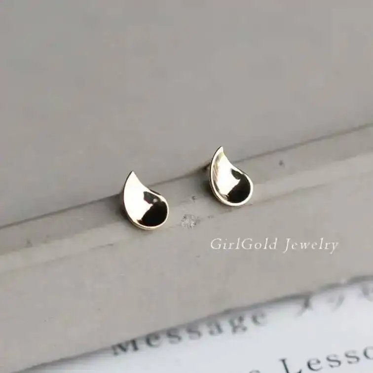 GOLDtutu Solid 9K Gold Water Drop Drop Earrings, Twirl Stud Earring, Dainty, Minimal Bride, Wedding Gift, Bridesmaid, ok427 GOLDtutu Solid 9K Gold Water Drop Drop Earrings, Twirl Stud Earring, Dainty, Minimal Bride, Wedding Gift, Bridesmaid, ok427