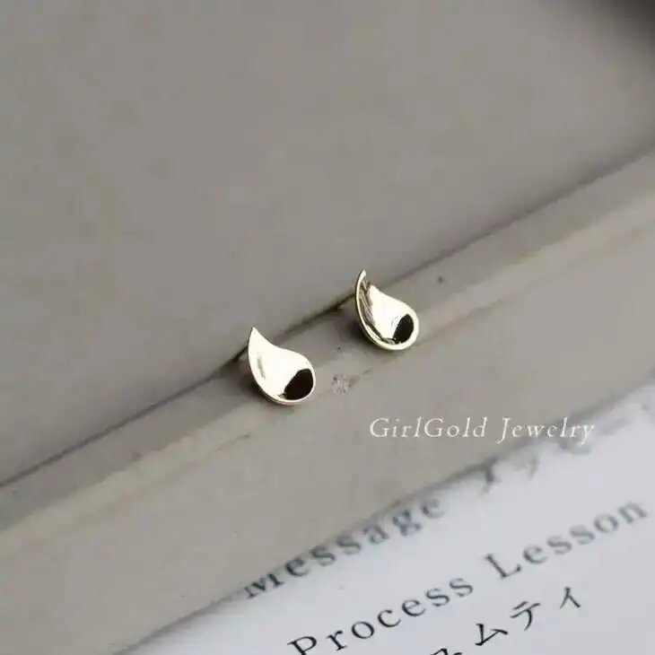 GOLDtutu Solid 9K Gold Water Drop Drop Earrings, Twirl Stud Earring, Dainty, Minimal Bride, Wedding Gift, Bridesmaid, ok427 GOLDtutu Solid 9K Gold Water Drop Drop Earrings, Twirl Stud Earring, Dainty, Minimal Bride, Wedding Gift, Bridesmaid, ok427