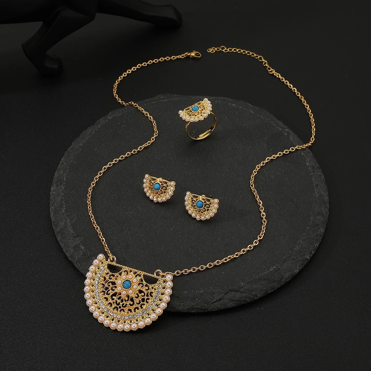 4 Piece Set Fashion Elegant Gold Pearl Tassel Bohemian Necklace Earrings Ring for Women's Jewelry Set bridal wedding jewelry