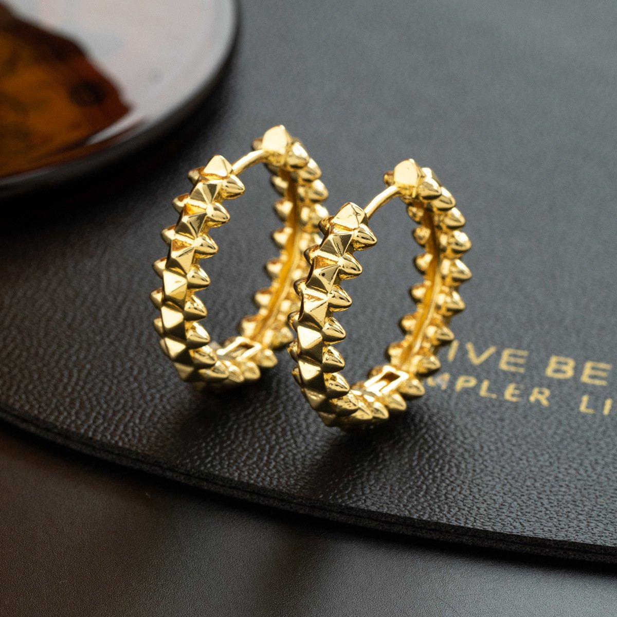 Geometric Golden alloy necklace earrings bracelet Jewelry Set - Image 7