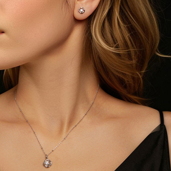 Four-Leaf Clover Moissanite Earrings and Necklace Set - Image 3