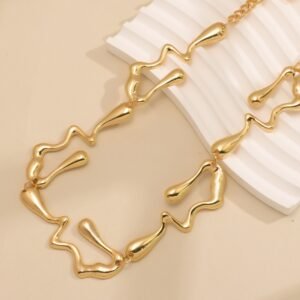 Gold and silver alloy based Irregular necklace Earring set