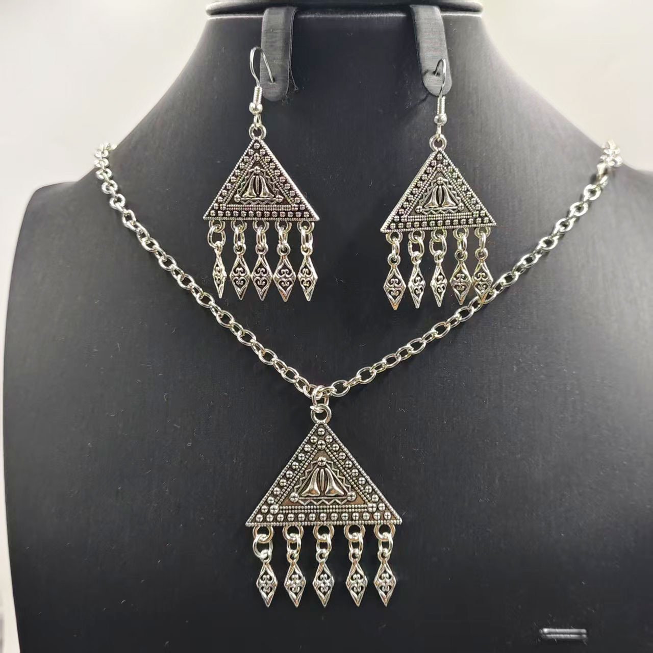 Ethnic Tassel Earrings and Necklace Set - Image 4