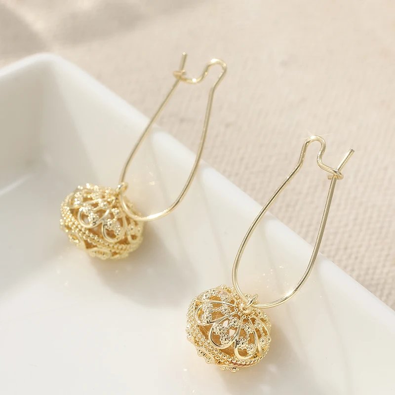 Vintage Charm Handmade Hollowed Golden Ball Dangle Earrings for Women's Fashion Luxury Banquet Anniversary Jewelry Perfect Gifts