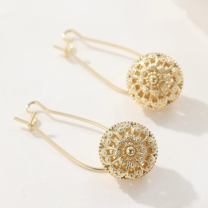 Vintage Charm Handmade Hollowed Golden Ball Dangle Earrings for Women's Fashion Luxury Banquet Anniversary Jewelry Perfect Gifts