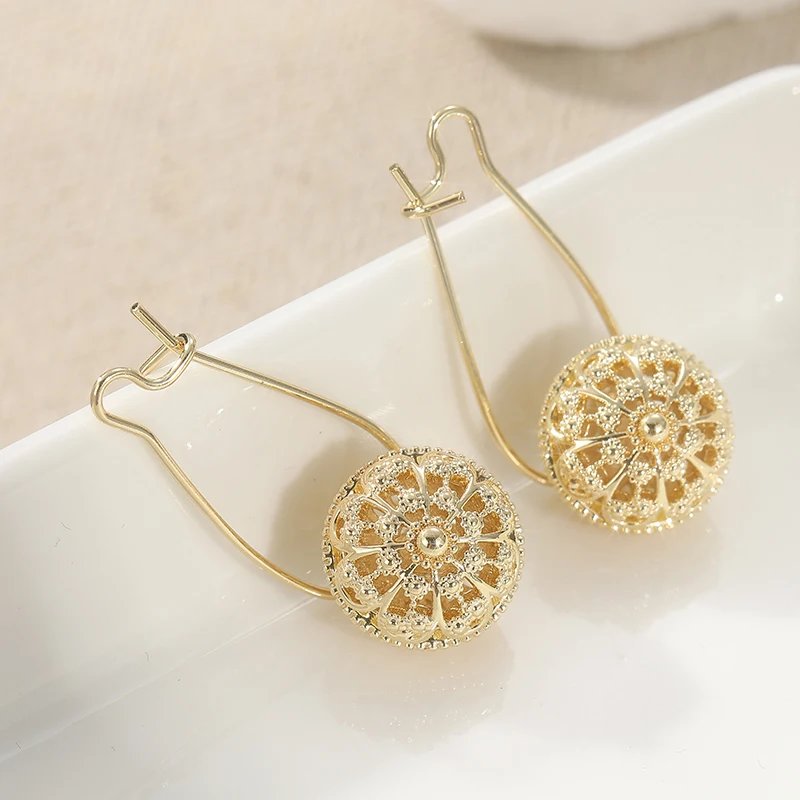 Vintage Charm Handmade Hollowed Golden Ball Dangle Earrings for Women's Fashion Luxury Banquet Anniversary Jewelry Perfect Gifts