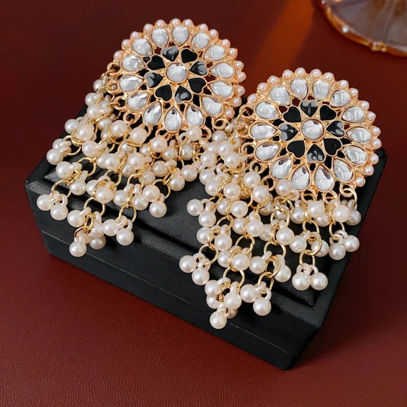 Vintage Love Drop Earrings for Women Fancy Dripping Pearl Drop Earring Light Luxury Exaggerate Gorgeous Jewelry Wedding Gift