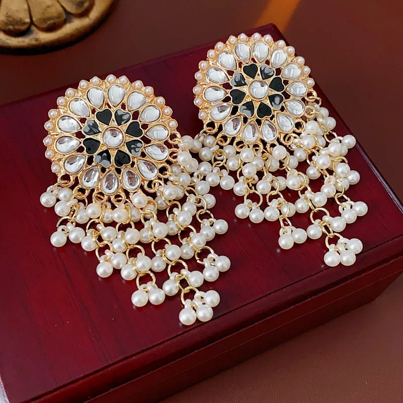 Vintage Love Drop Earrings for Women Fancy Dripping Pearl Drop Earring Light Luxury Exaggerate Gorgeous Jewelry Wedding Gift
