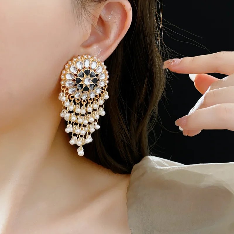 Vintage Love Drop Earrings for Women Fancy Dripping Pearl Drop Earring Light Luxury Exaggerate Gorgeous Jewelry Wedding Gift