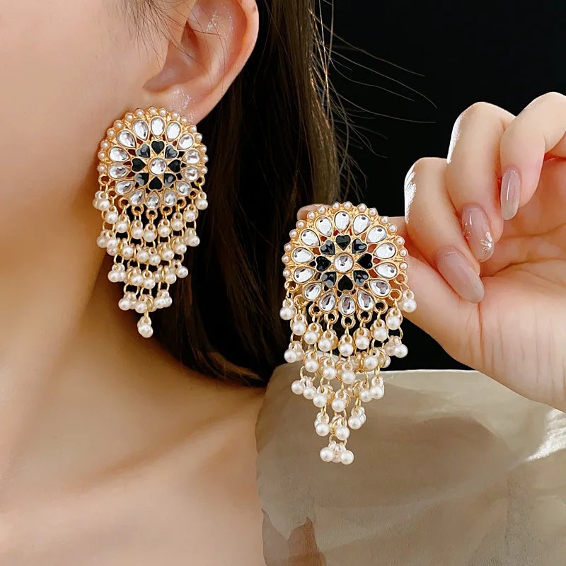 Vintage Love Drop Earrings for Women Fancy Dripping Pearl Drop Earring Light Luxury Exaggerate Gorgeous Jewelry Wedding Gift