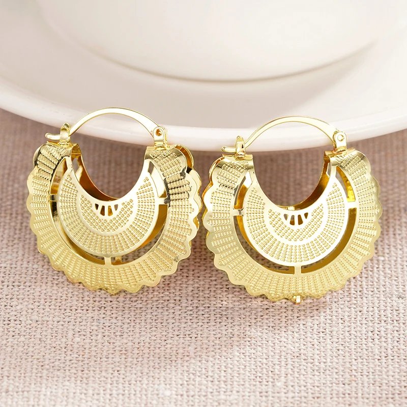 Huitan Hollow Out Women Hoop Earrings Wedding Party Daily Engagement Anniversary Trendy Luxury Gold Color Accessories Jewelry Huitan Hollow Out Women Hoop Earrings Wedding Party Daily Engagement Anniversary Trendy Luxury Gold Color Accessories Jewelry