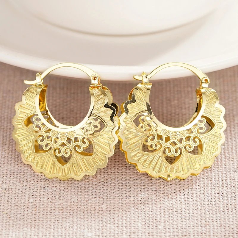 Huitan Hollow Out Women Hoop Earrings Wedding Party Daily Engagement Anniversary Trendy Luxury Gold Color Accessories Jewelry Huitan Hollow Out Women Hoop Earrings Wedding Party Daily Engagement Anniversary Trendy Luxury Gold Color Accessories Jewelry