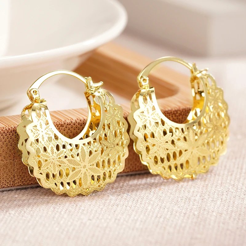 Huitan Hollow Out Women Hoop Earrings Wedding Party Daily Engagement Anniversary Trendy Luxury Gold Color Accessories Jewelry Huitan Hollow Out Women Hoop Earrings Wedding Party Daily Engagement Anniversary Trendy Luxury Gold Color Accessories Jewelry