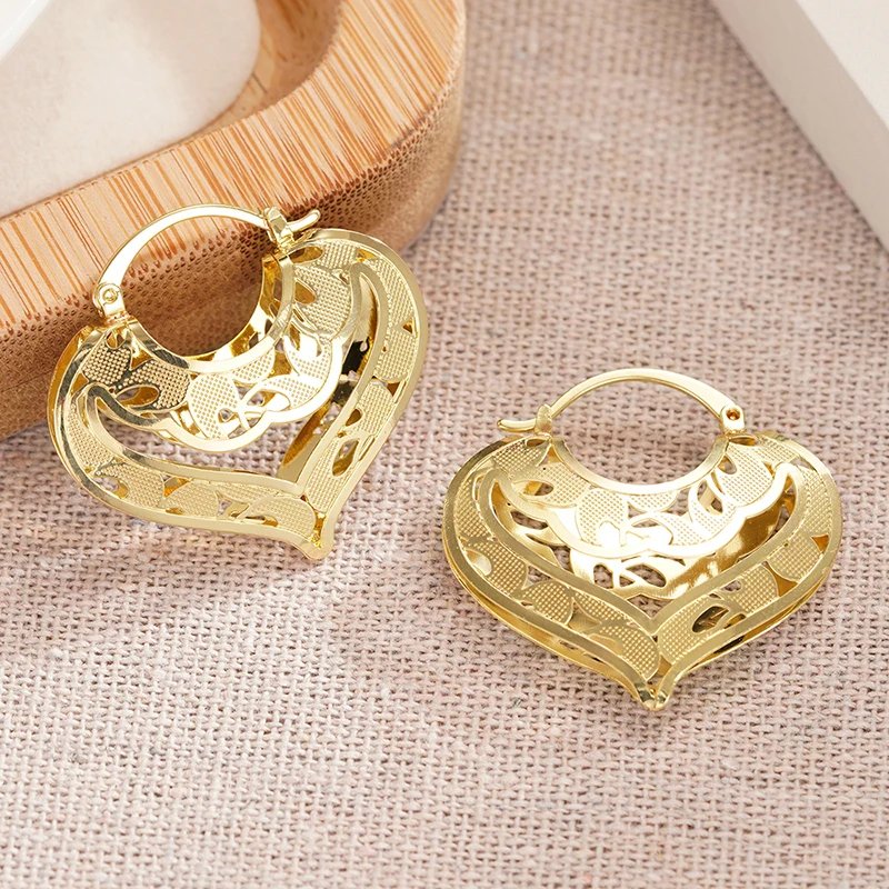 Huitan Hollow Out Women Hoop Earrings Wedding Party Daily Engagement Anniversary Trendy Luxury Gold Color Accessories Jewelry Huitan Hollow Out Women Hoop Earrings Wedding Party Daily Engagement Anniversary Trendy Luxury Gold Color Accessories Jewelry