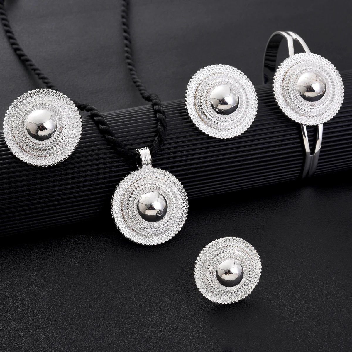 Africa Silver Color Round Geometry Jewelry Set Dubai Pendant Necklace Ring Earrings Arab Ethiopian Bride Wedding Party Gifts