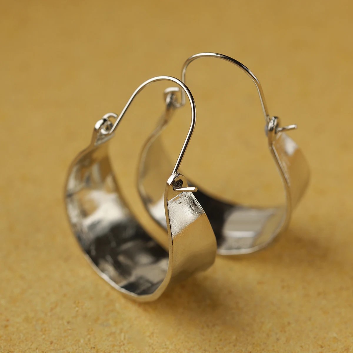 Boho ethnic style minimalist earrings, alloy Earring for women - Image 5