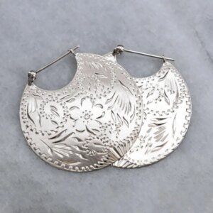 Ethnic Simplicity Personality Silver Color Hoop Earrings for Women Vintage Round Metal Grass Flower Earrings Accessories