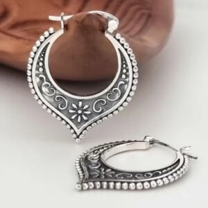 Ethnic-style Vintage Hand Carved Silvery Plated Hoop Earrings for Women's Hollowed Earrings Festival Jewelry Accessories Crafts