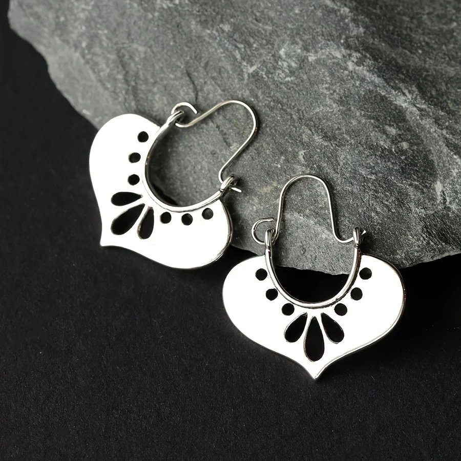 Creative Silvery Heart Design Hoop Earrings Retro Bohemian Style Alloy Jewelry Delicate Gift For Women Girls