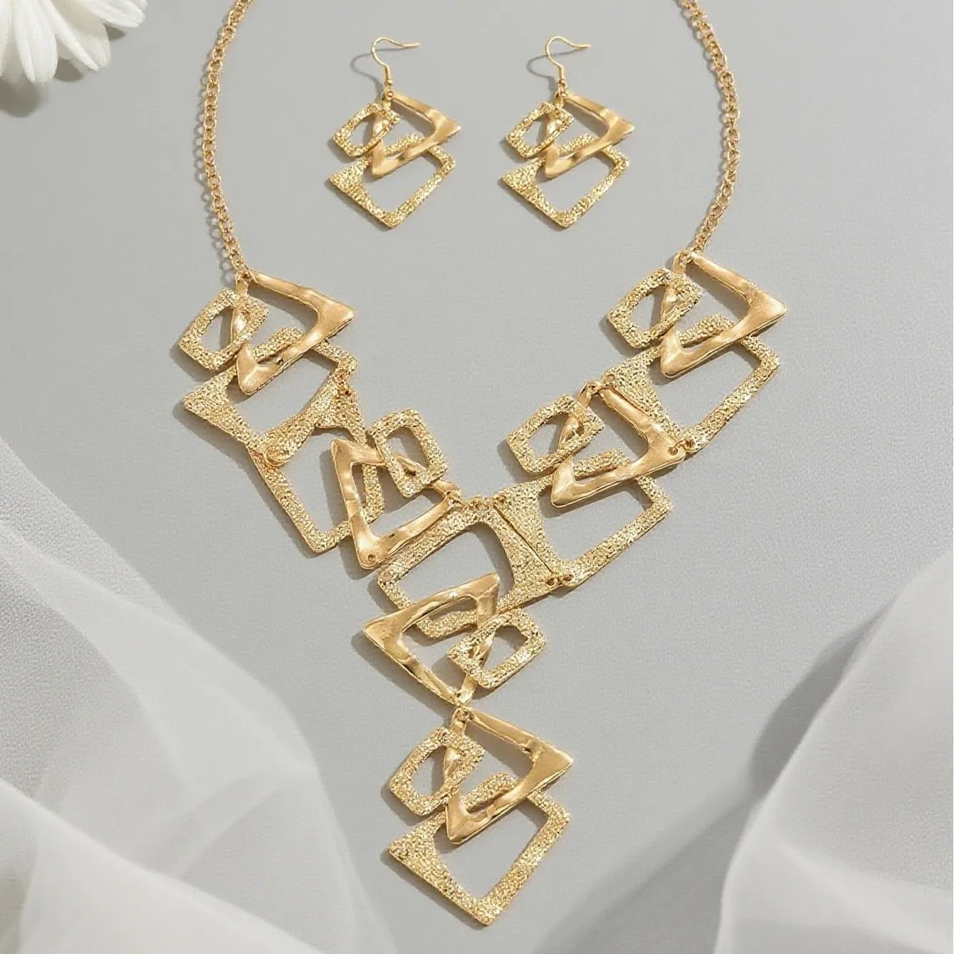 Vintage Exaggerated Geometric Irregular Triangle Splicing Hollow Metal Necklace and Earring Set Choker Clavicle Chain Vintage Exaggerated Geometric Irregular Triangle Splicing Hollow Metal Necklace and Earring Set Choker Clavicle Chain