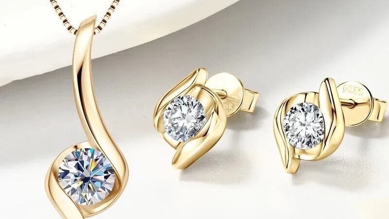 Elegant Moissanite Jewelry Set: A Lasting Sparkle Worth Your Investment