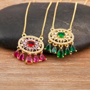 Exquisite Flower Shape Zircon Pendant Necklace For Women Light Luxury Chain Jewelry Accessories