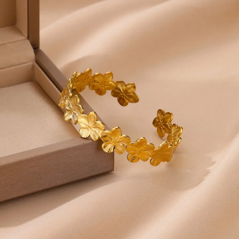 Vintage Flower Cuff Bracelet Bangle for Women Gold Color Flora Stainless Steel Bangles Casting Aesthetic Couple Wrist Jewelry Vintage Flower Cuff Bracelet Bangle for Women Gold Color Flora Stainless Steel Bangles Casting Aesthetic Couple Wrist Jewelry