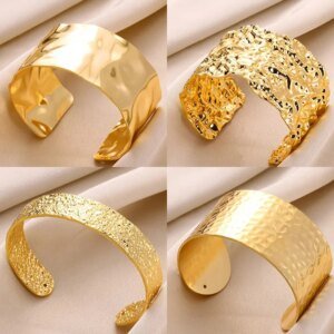 Exquisite Pattern Bangles Bracelet For Women Bracelet Gold Color Hand Ornament Gift