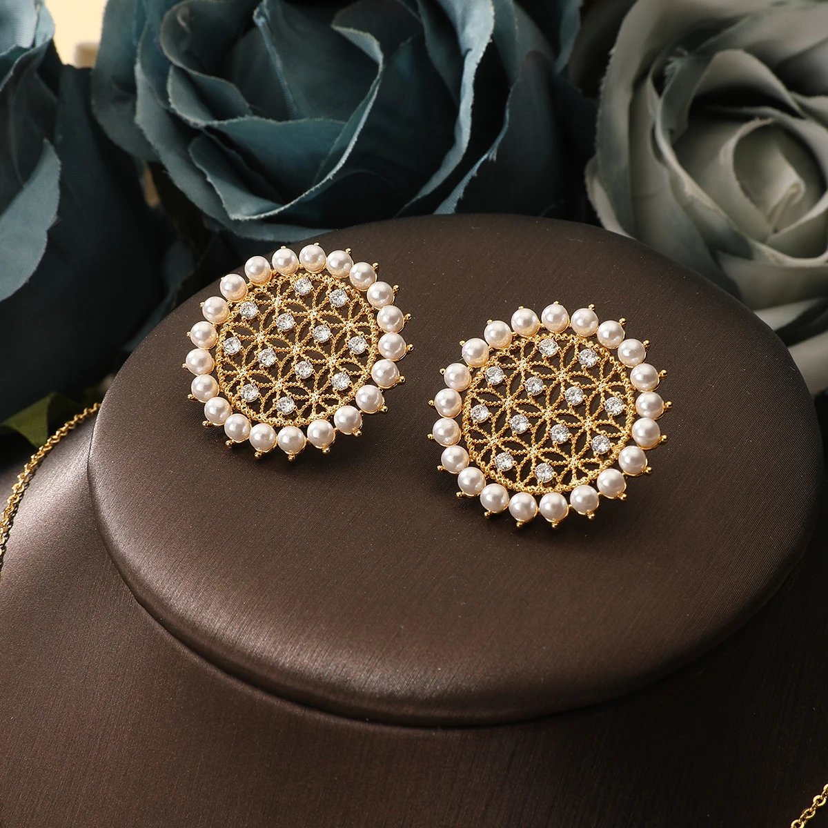 New Romatic Women's Fashion Pearl Zircon Necklace & Earrings Set Round Simple Arabic style Gold Jewelry Set for Party Wedding New Romatic Women's Fashion Pearl Zircon Necklace & Earrings Set Round Simple Arabic style Gold Jewelry Set for Party Wedding