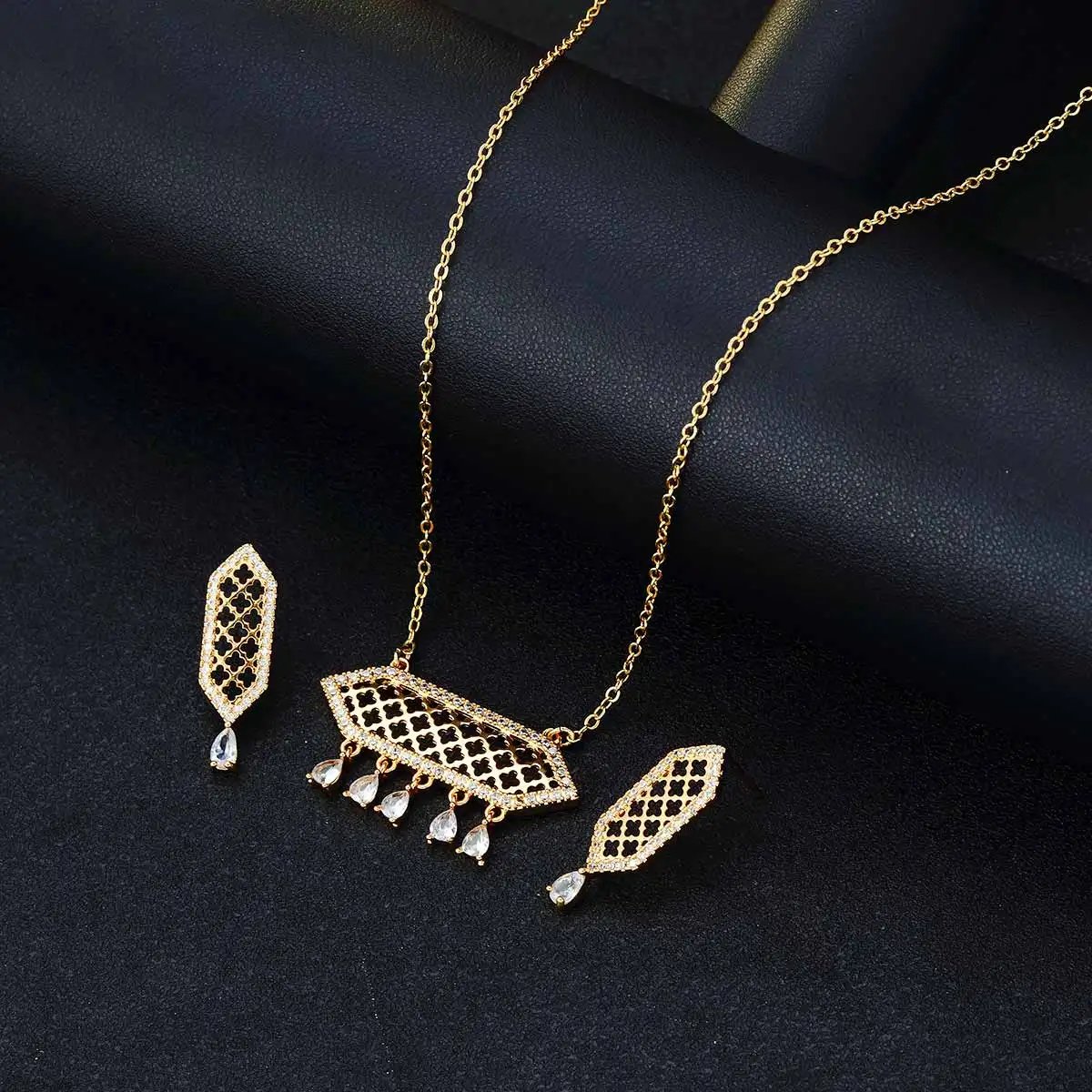 Classic Rectangular Cubic Zirconia Wedding Necklace and Earrings Women Luxury Dubai Nigeria CZ Crystal Bridal Jewelry Set Gifts Classic Rectangular Cubic Zirconia Wedding Necklace and Earrings Women Luxury Dubai Nigeria CZ Crystal Bridal Jewelry Set Gifts
