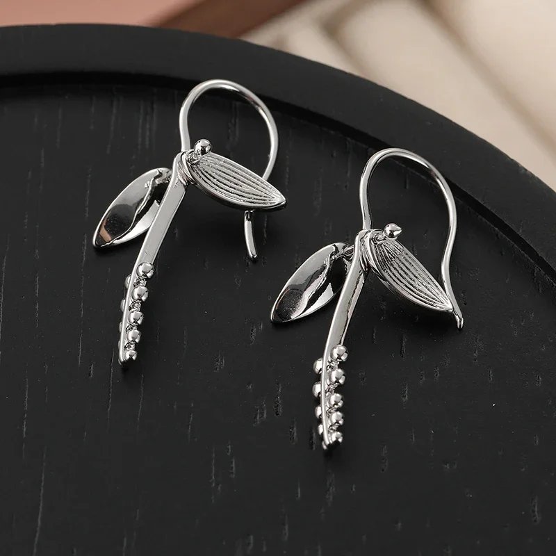 Ethnic Style Silver Plated Metal Leaf Pendant Earrings For Women Vintage Handmade Statement Hook Earring Party Jewelry Gifts