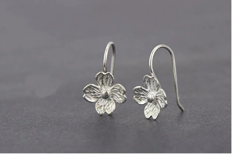 Fashion New 925 Sterling Silver Jewelry Exquisite Classic Four Floral Fortune Earrings E056