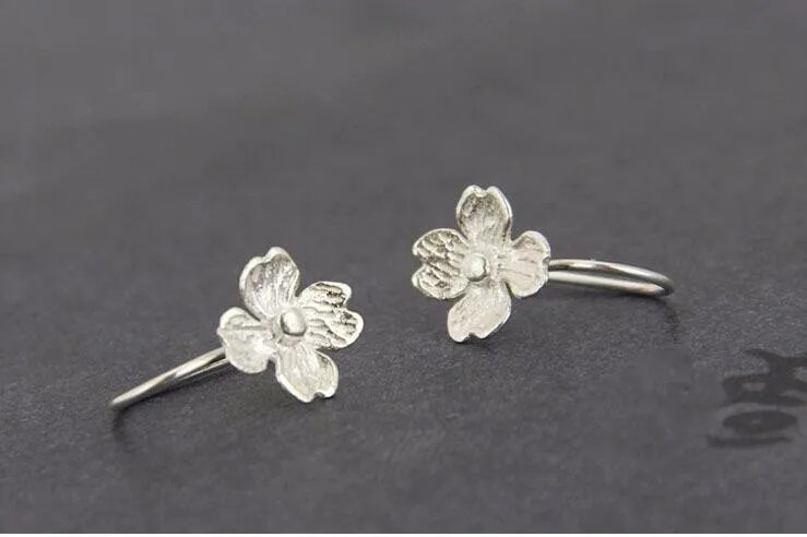 Fashion New 925 Sterling Silver Jewelry Exquisite Classic Four Floral Fortune Earrings E056