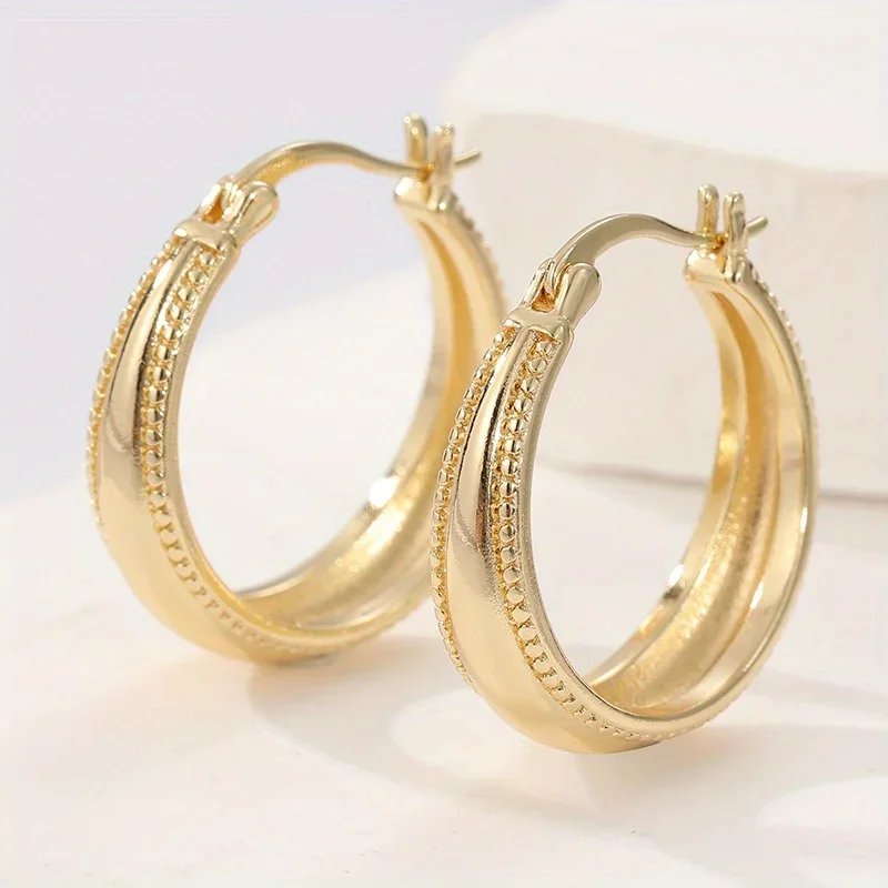 Vintage Copper Material Wide Face Craftsman Carved Lace Earrings for Women's Fashion Hoop Earrings